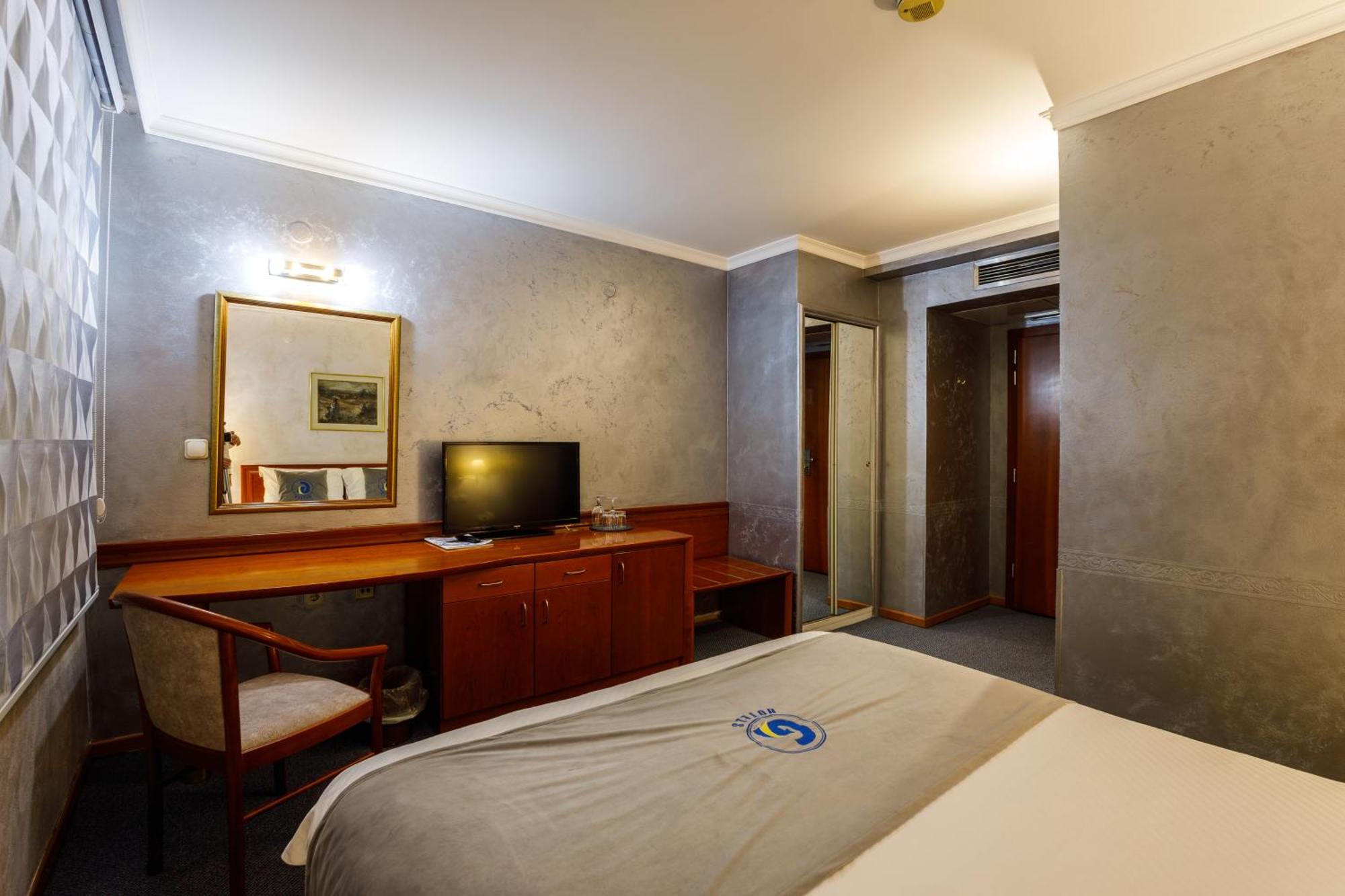 Grand Hotel Скоп'є Екстер'єр фото